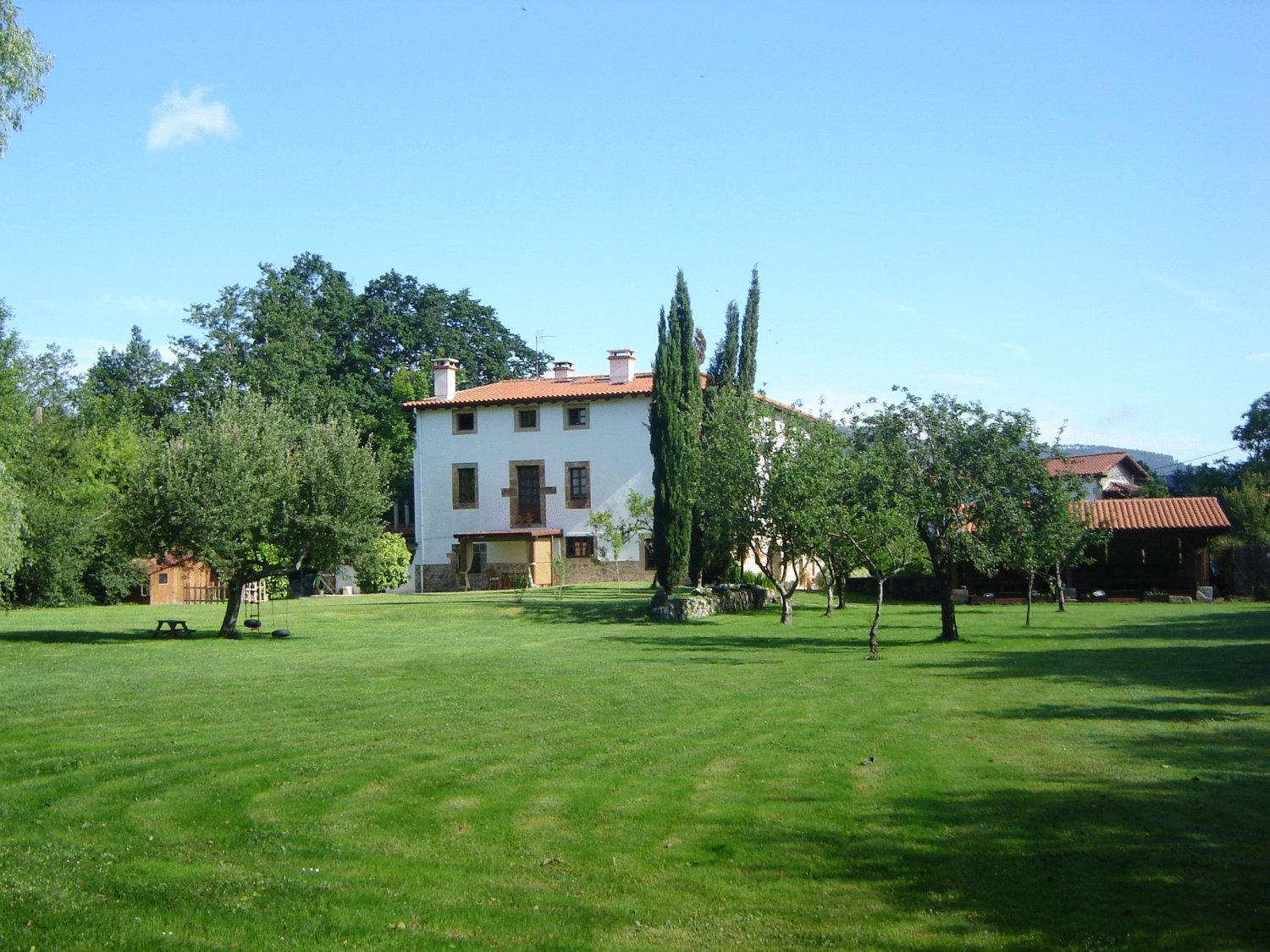 阿拉斯圣潘塔莉安卡瑟纳酒店 San Pantaleón de Aras 外观 照片